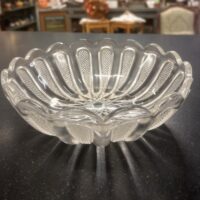 US Glass Co "Texas" 8" Scalloped Bowl