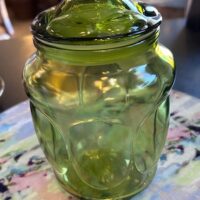 L.E. Smith Avocado 7 in Apothecary Jar